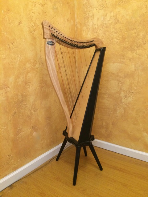 Ravenna 26 harp with full levers